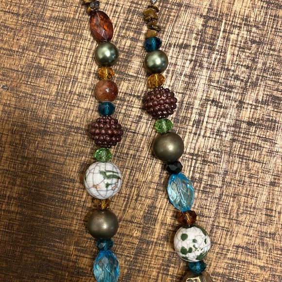 Beaded necklace - Picture 3 of 3